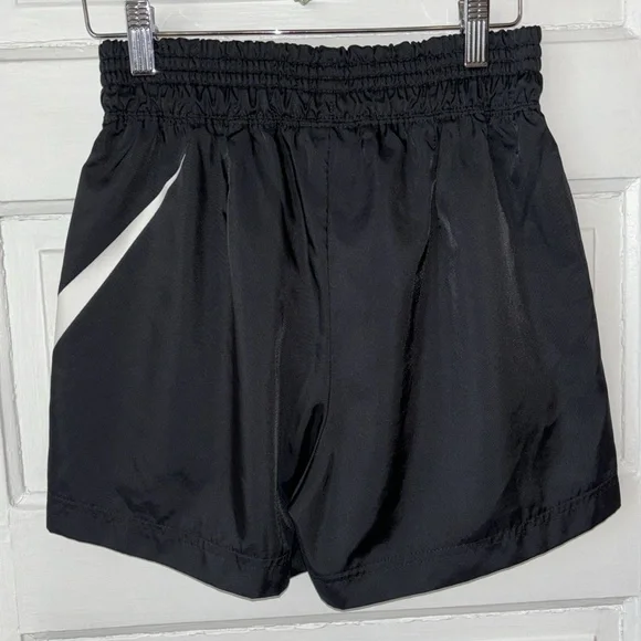 NIKE HIGH RISE SWOOSH RUNNING SHORTS - Picture 4 of 11